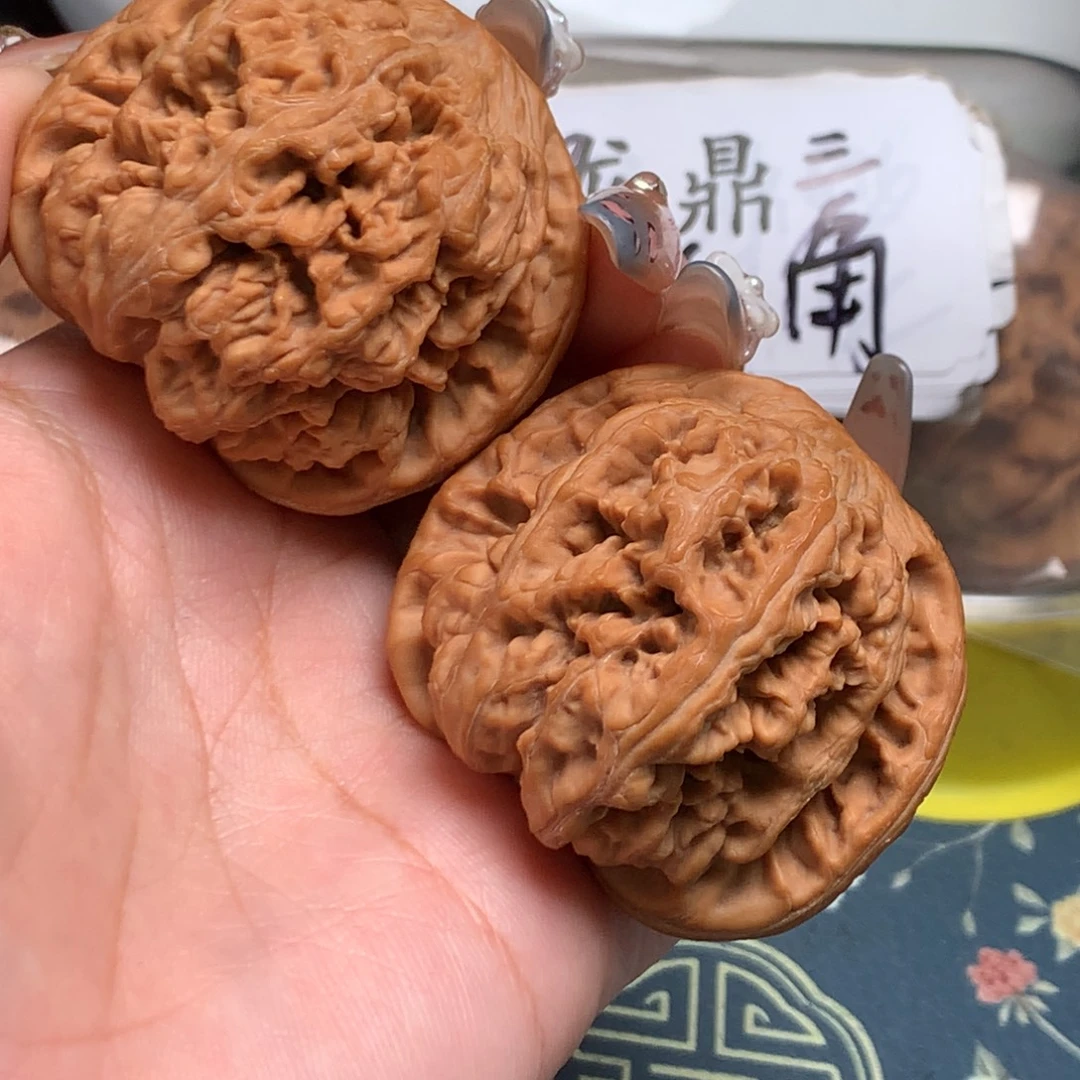 叶***文玩核桃把件45-25469-8