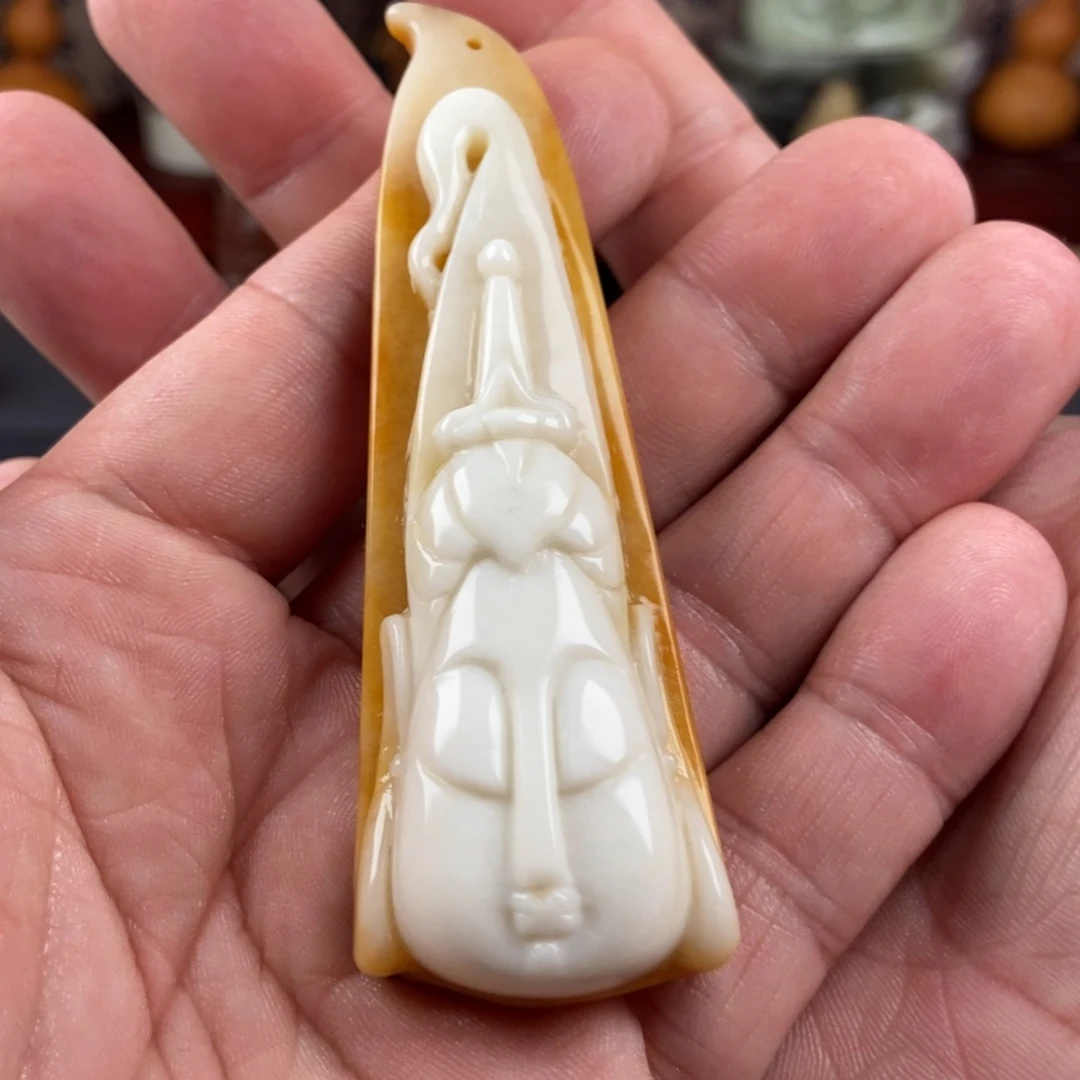 赵***峰岫玉未镶嵌手把件