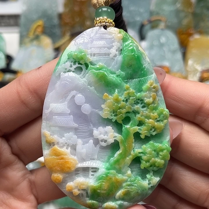 翡翠未镶嵌颈饰山水牌