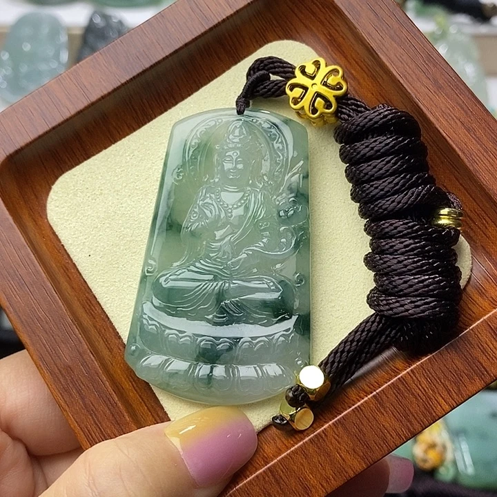 翡翠未镶嵌颈饰大势至菩萨