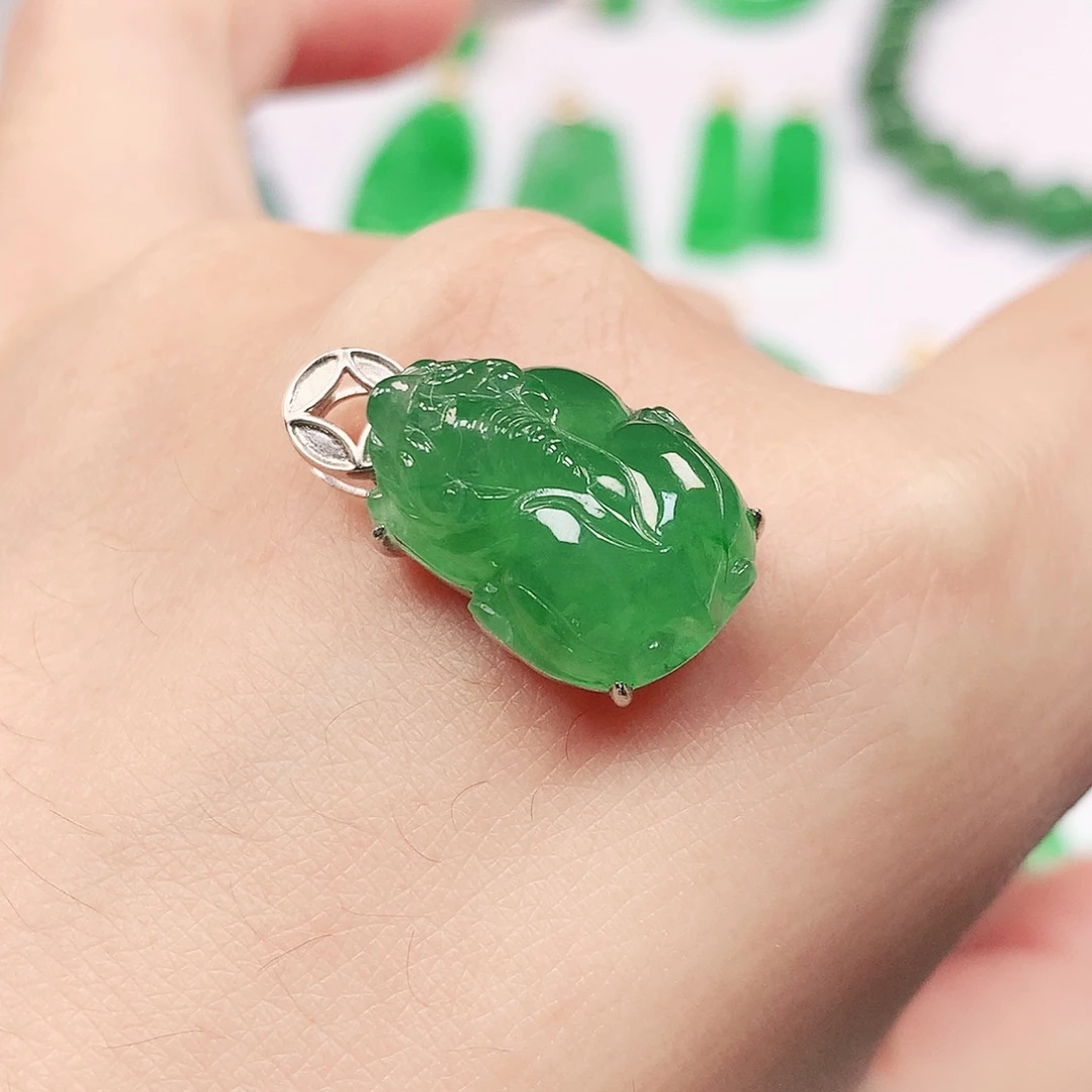 翡翠18K金镶嵌吊坠(不含链)