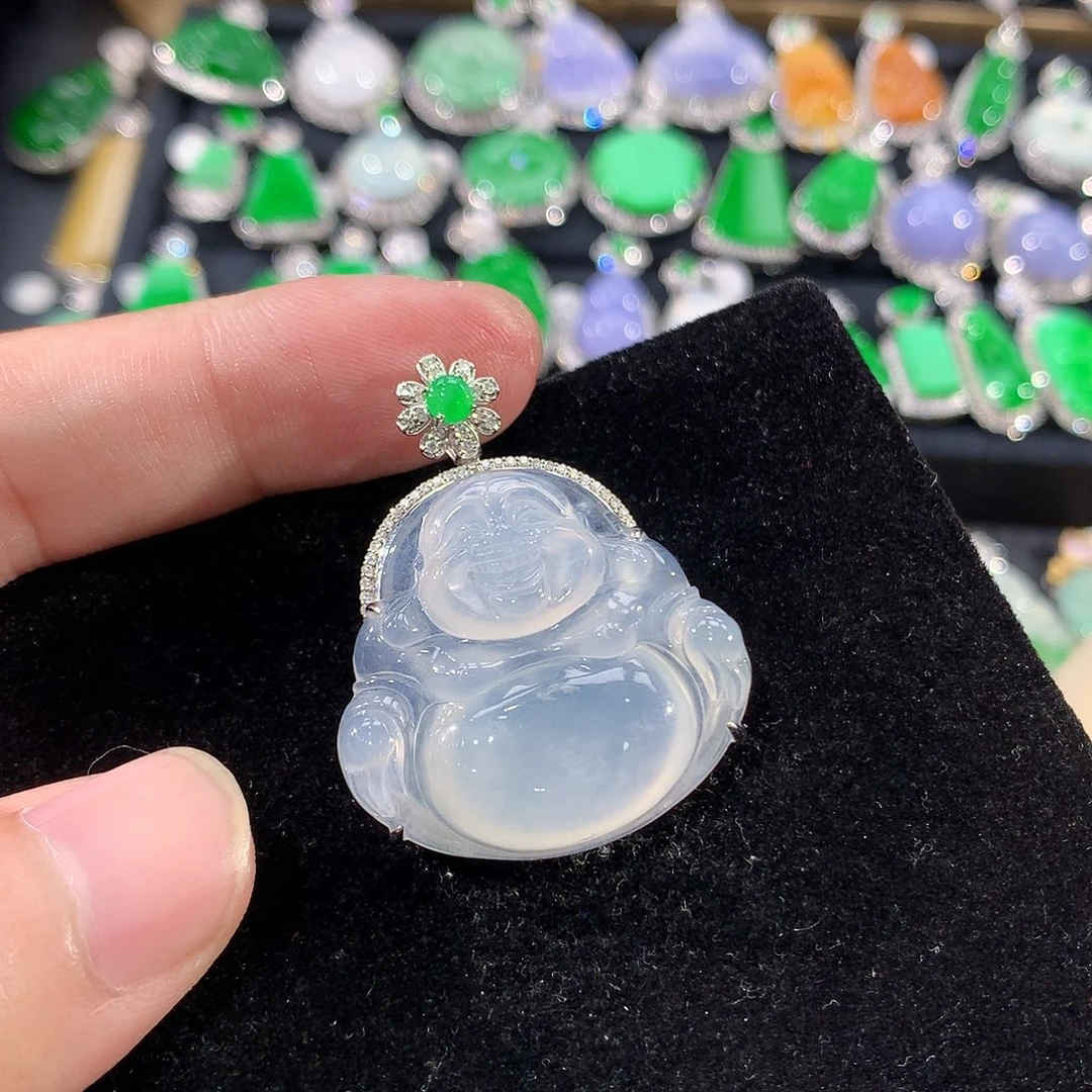 翡翠18K金镶嵌颈饰