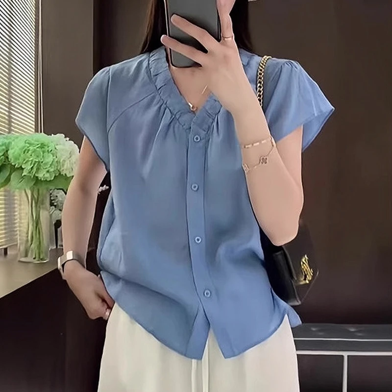 v领蓝色短袖衬衫女夏季2025新款宽松时尚显瘦减龄设计感气质上衣