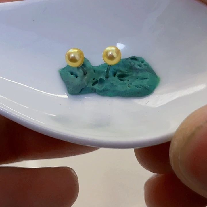 淡水珍珠银S925镶嵌耳饰