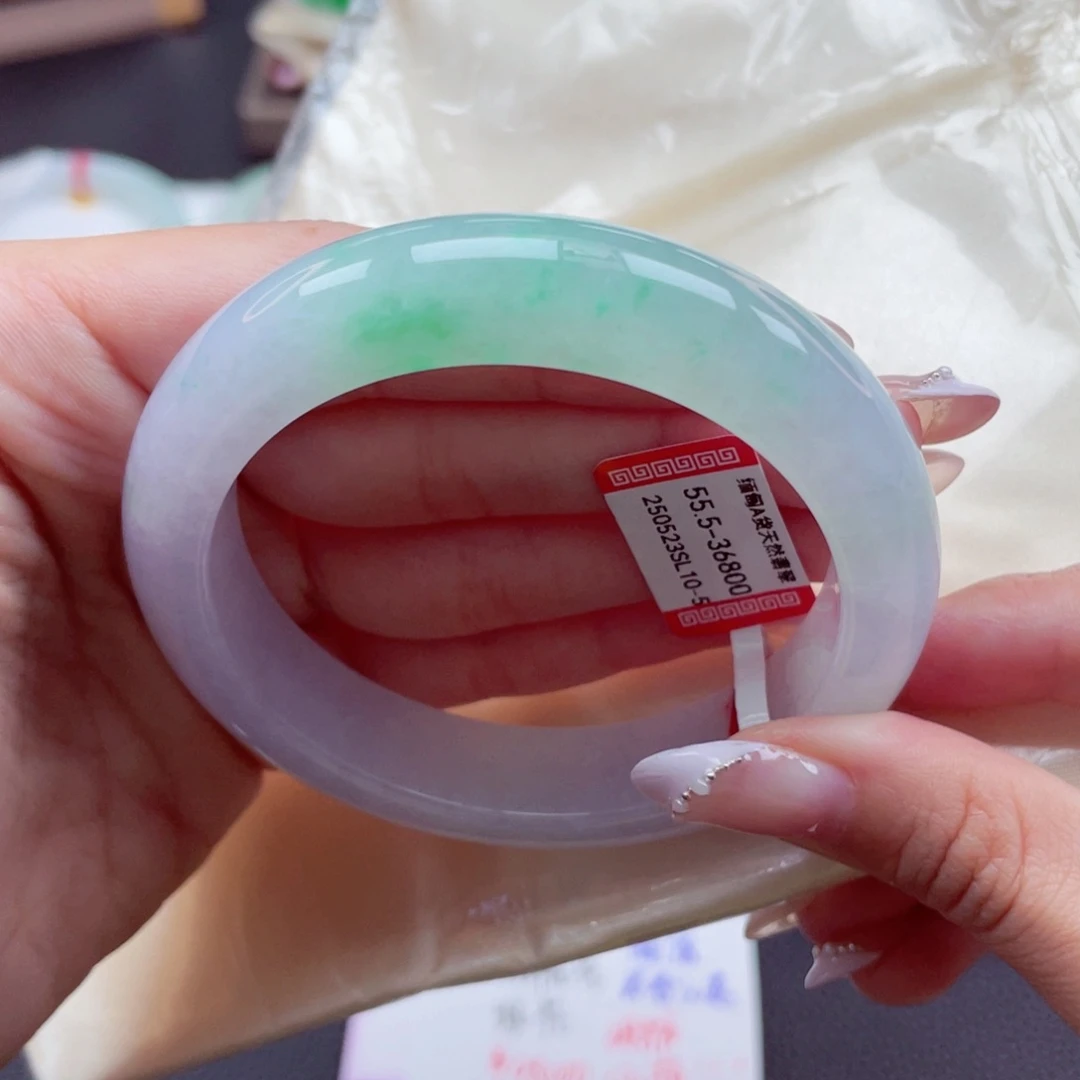 翡翠手镯未镶嵌5556圈9934