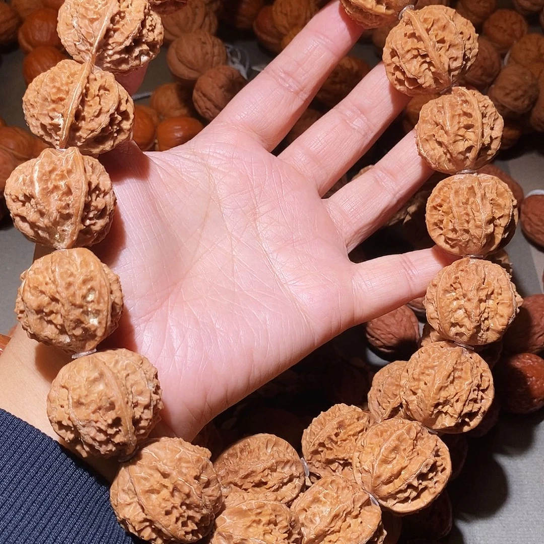 b***u文玩核桃吊坠28尺大刺龙手持