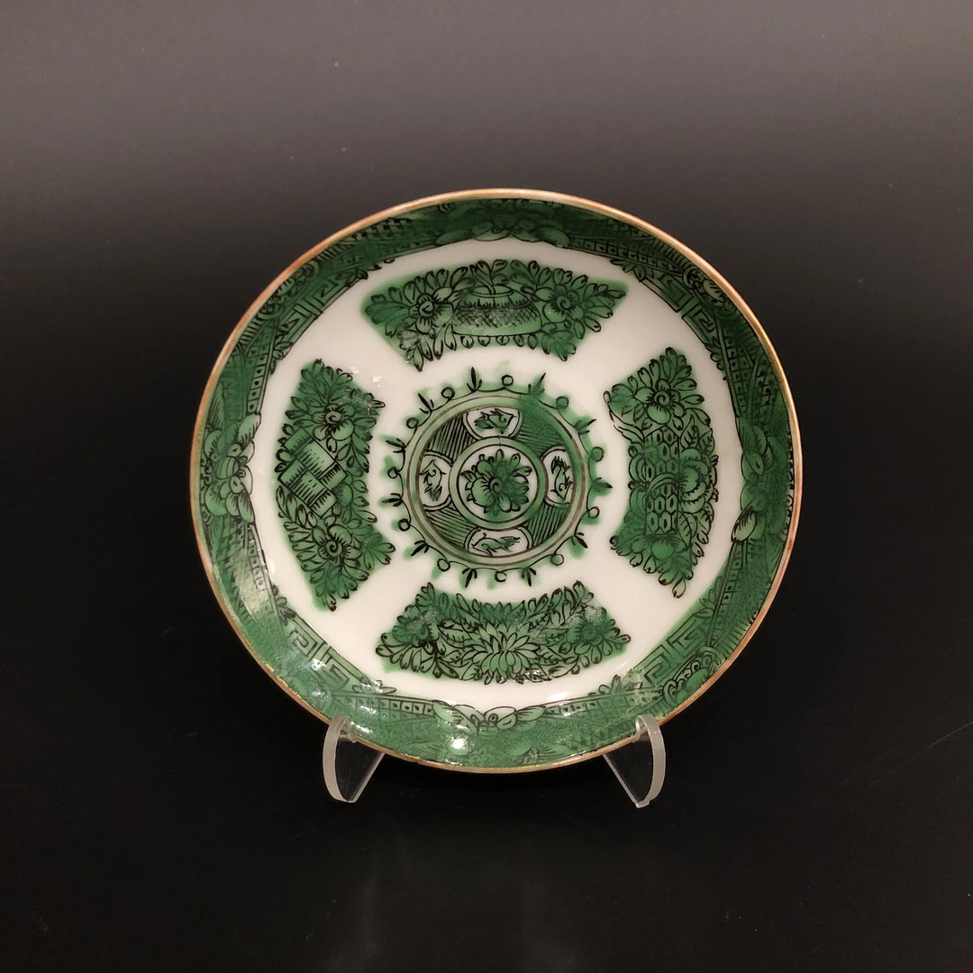 25120506 民国广绿彩花卉纹碟 直径11.3cm