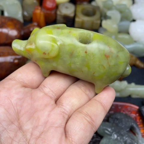 蛇纹石玉未镶嵌颈饰44