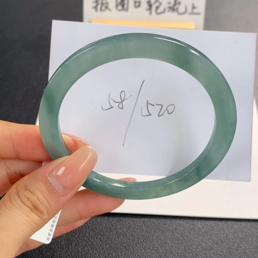 翡翠手镯未镶嵌天然翡翠手镯