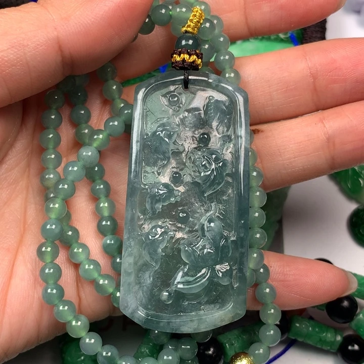 翡翠未镶嵌颈饰翡翠