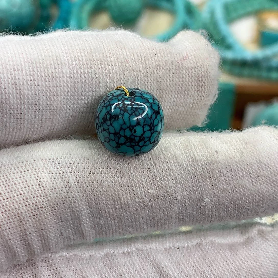 绿松石未镶嵌挂件