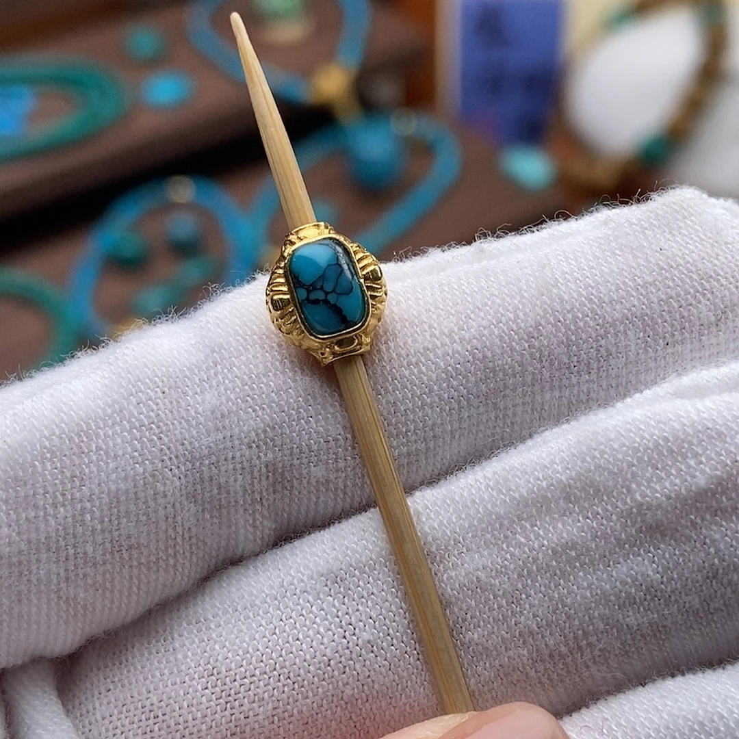 绿松石18K金镶嵌绿松石配饰