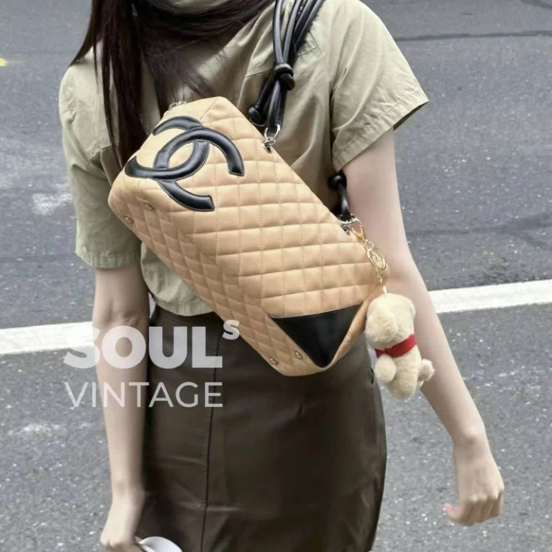 95新 Chanel/香奈儿 奶茶色 牛皮 康鹏枕头单肩包/605968895