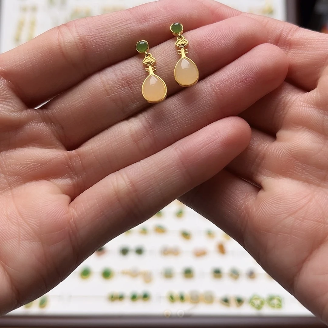 银S925镀金镶嵌和田玉耳饰