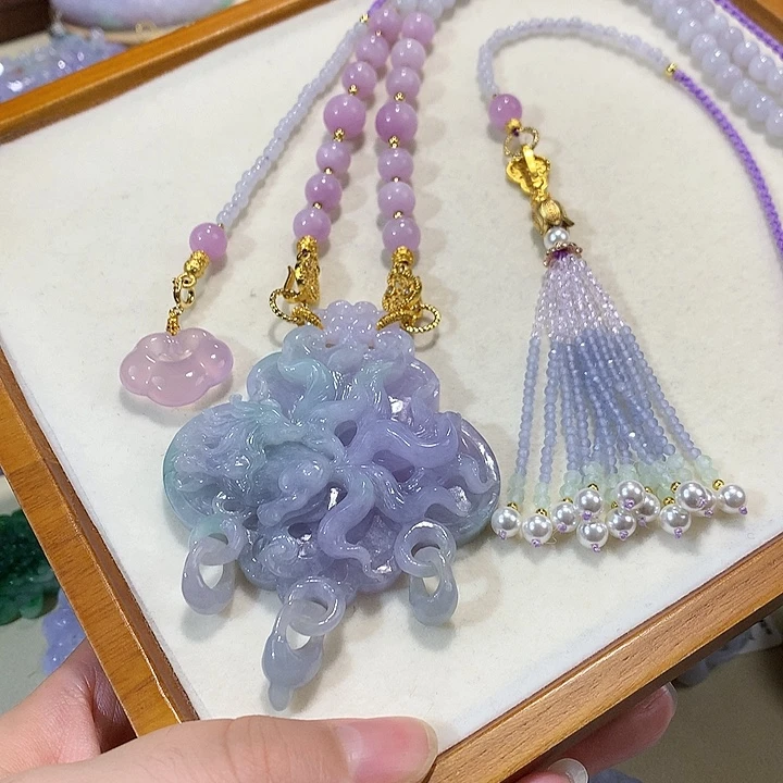 翡翠未镶嵌颈饰翡翠吊坠