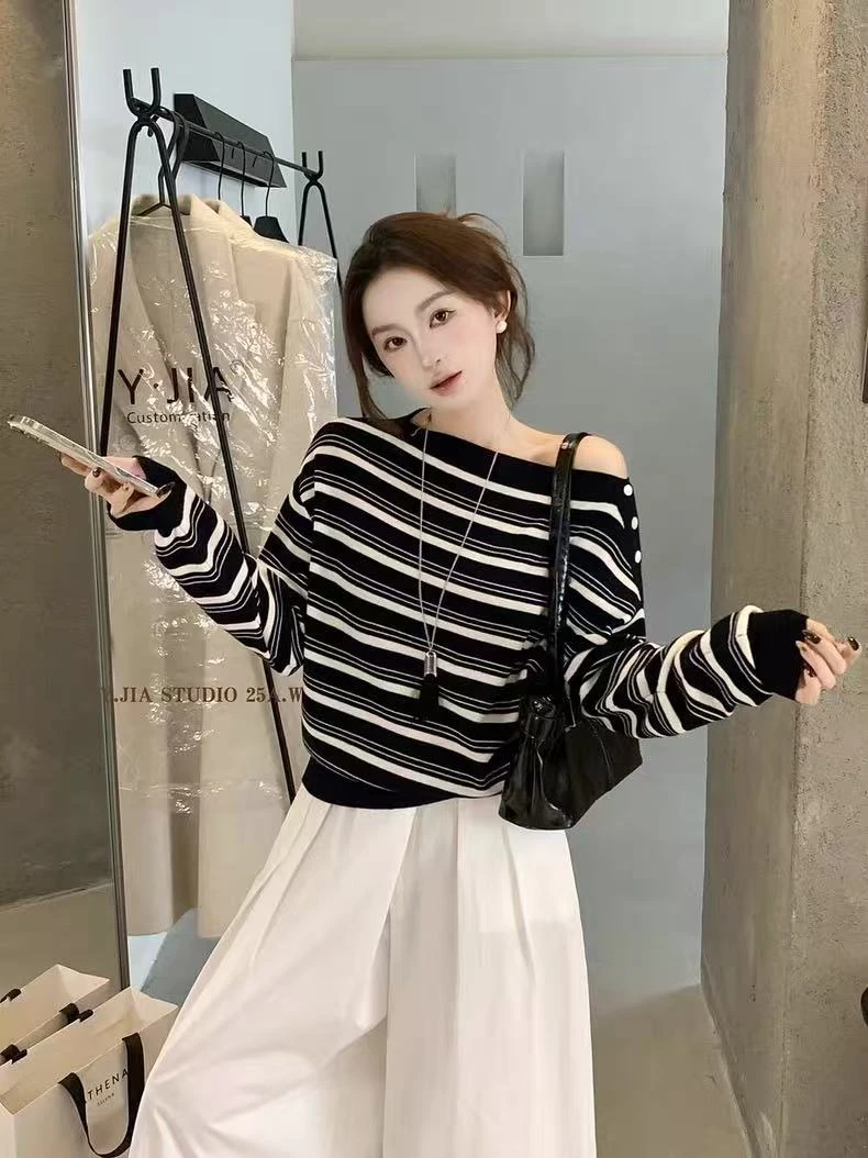 慵懒风气质显瘦条纹一字肩百搭设计感小衫针织衫女2025秋季新款