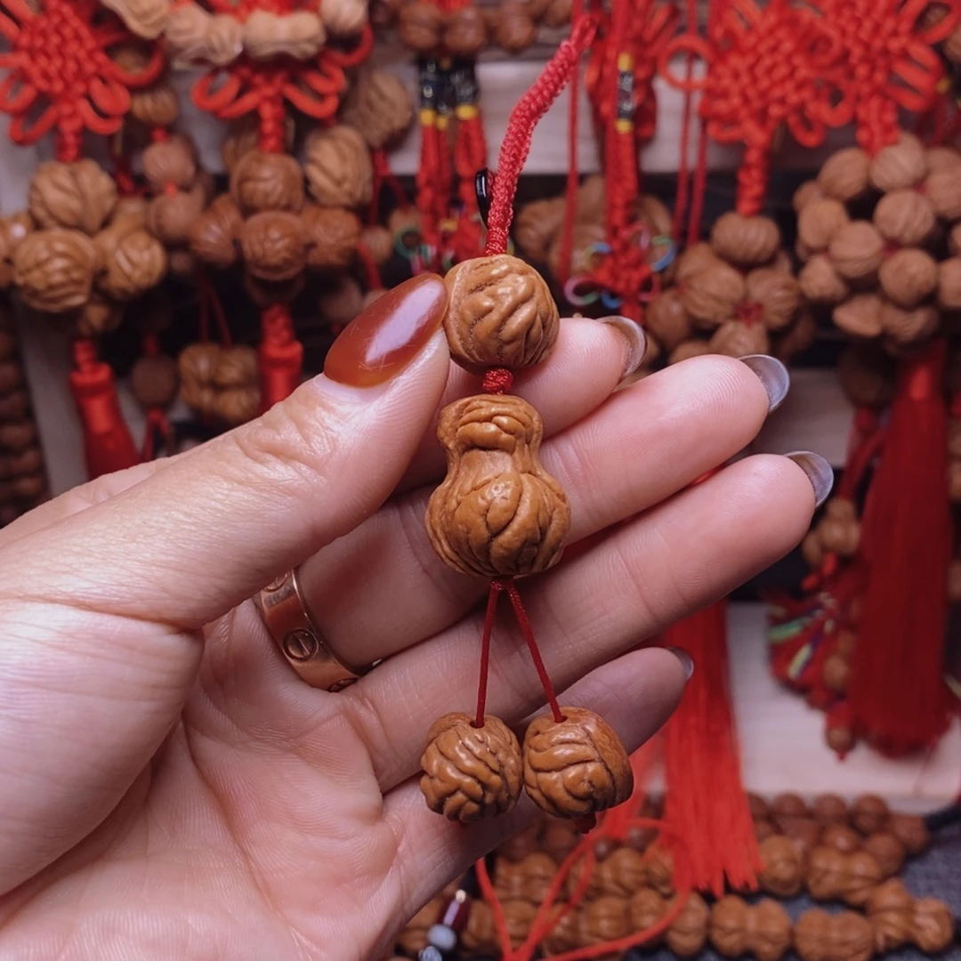 桃核吊坠龙纹桃枭