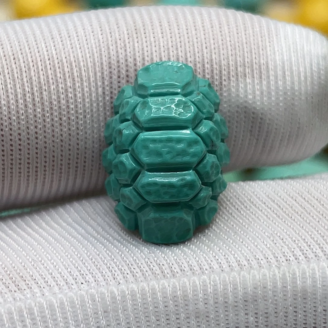 绿松石未镶嵌挂件