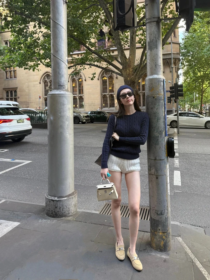 A477胖达麻花编织套头毛衣