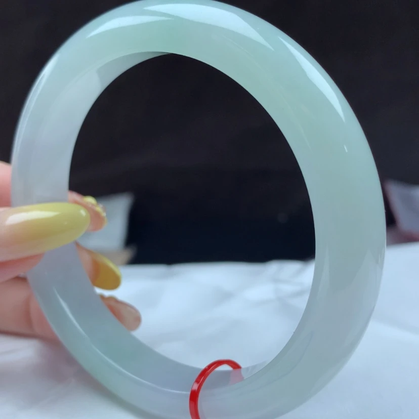【闪购商品】翡翠手镯未镶嵌日**河97110，62/63圈