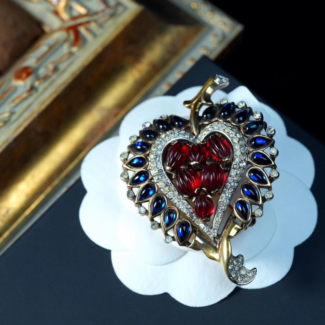 95新  柚礼中古/ 翠法丽莫卧儿心型胸针
