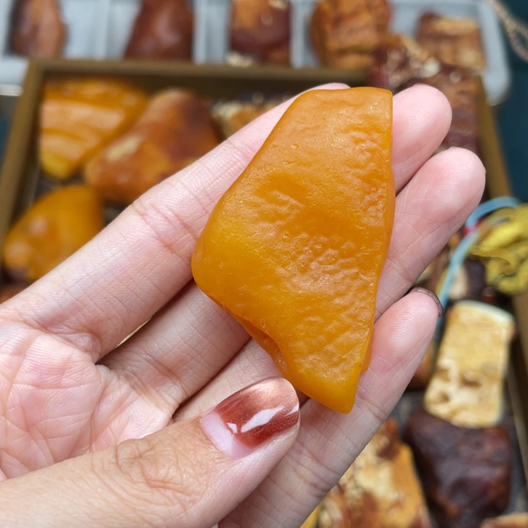 琥珀未镶嵌珠宝奇石