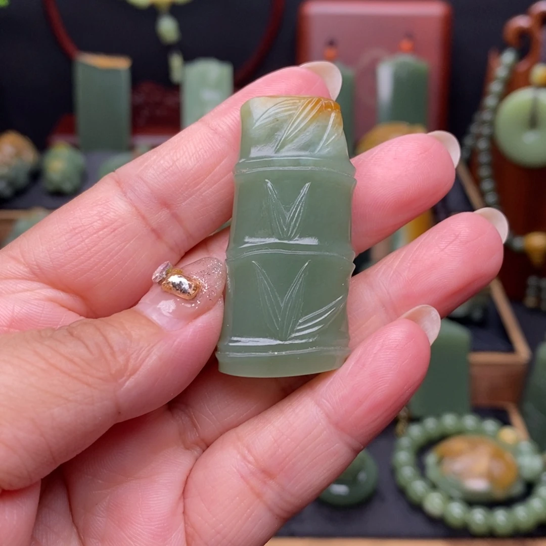 岫岩河磨玉（透闪石质玉）未镶嵌挂件