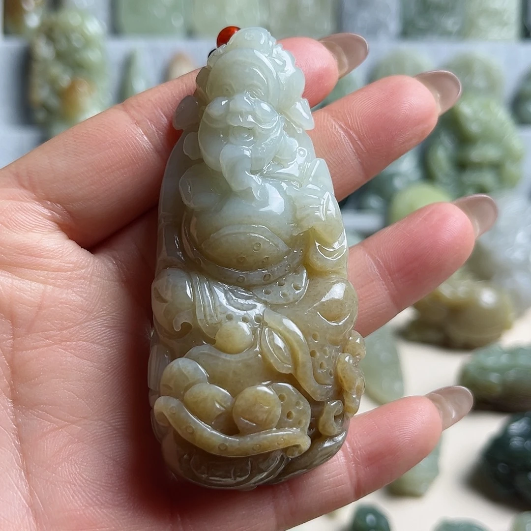 和田玉未镶嵌把件