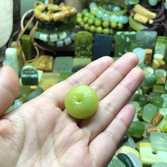 未镶嵌岫玉吊坠婧**࿐