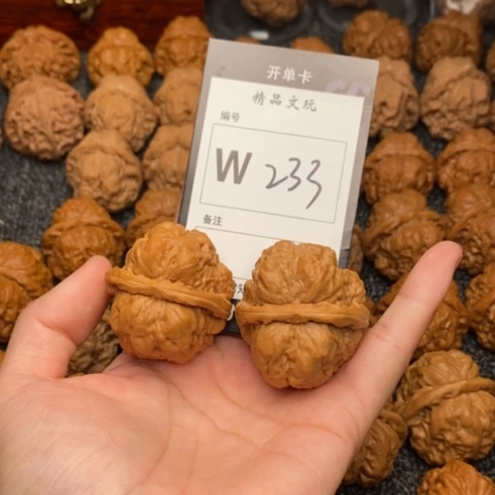 吊坠桃核我是第一百38