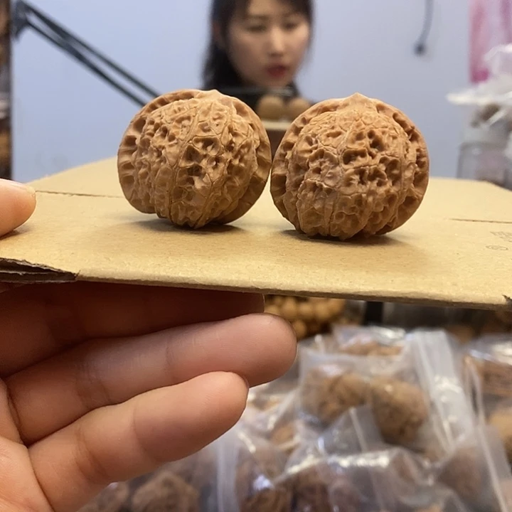 把件文玩核桃37.5血麒麟