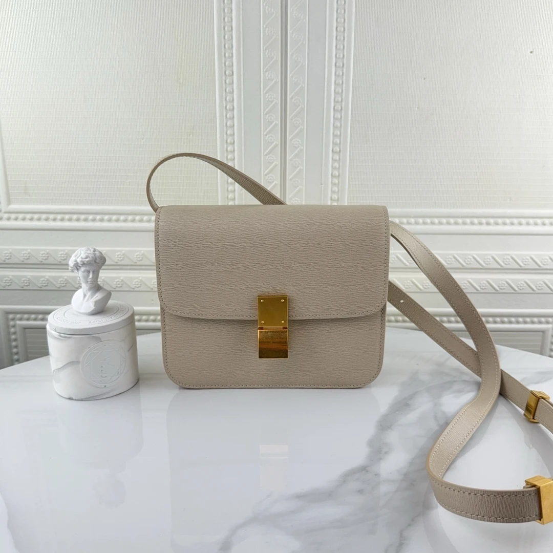 99新 Celine/思琳 mini box 奶茶色  mini 单肩斜挎二奢包包