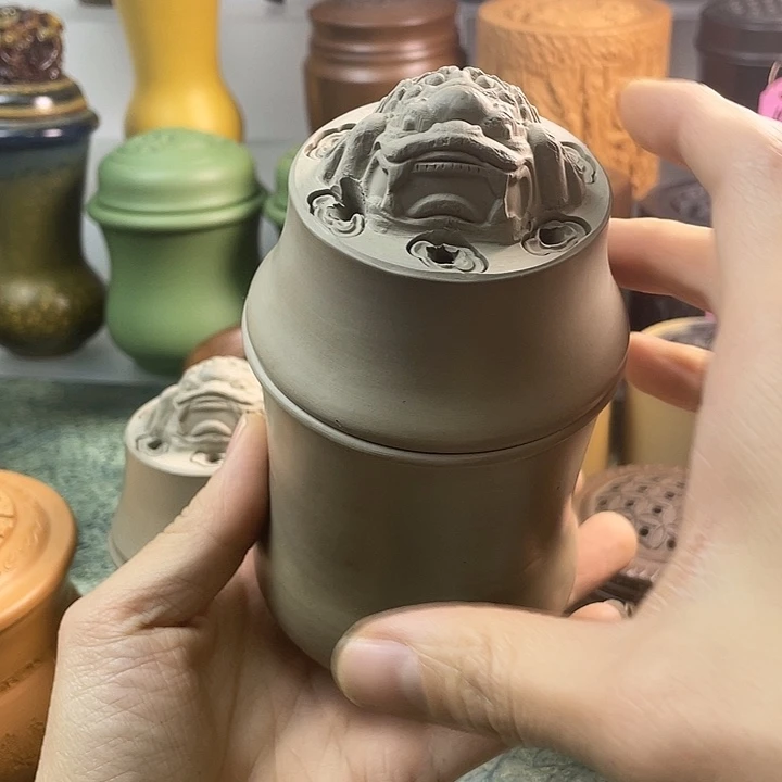 一对金蝉高叫罐。
