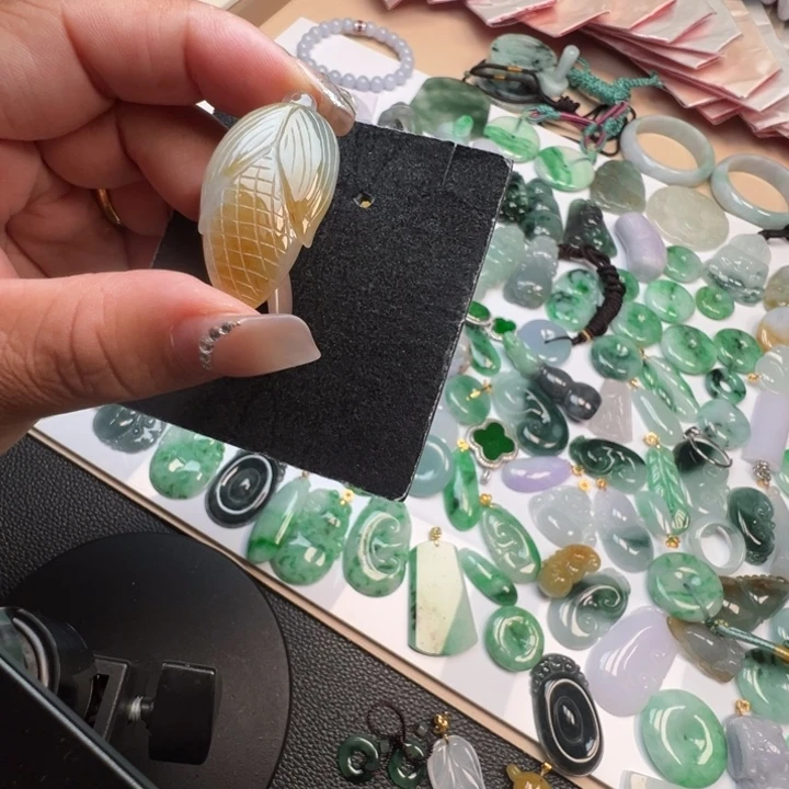 吊坠(不含链)未镶嵌翡翠15