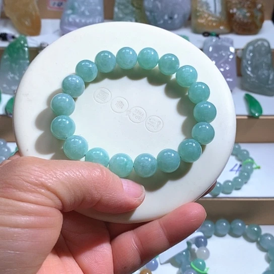 翡翠未镶嵌颈饰46