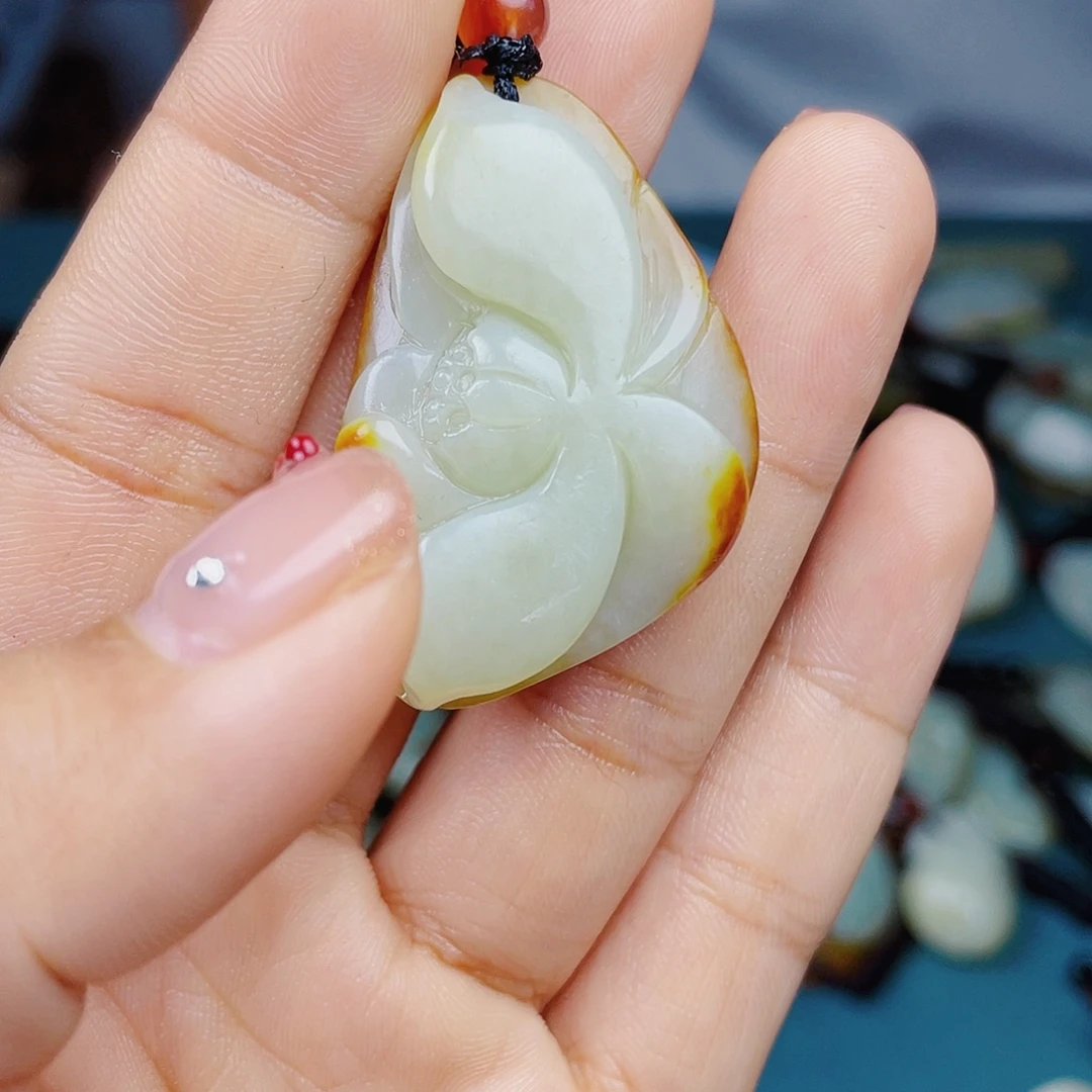 颈饰未镶嵌和田玉