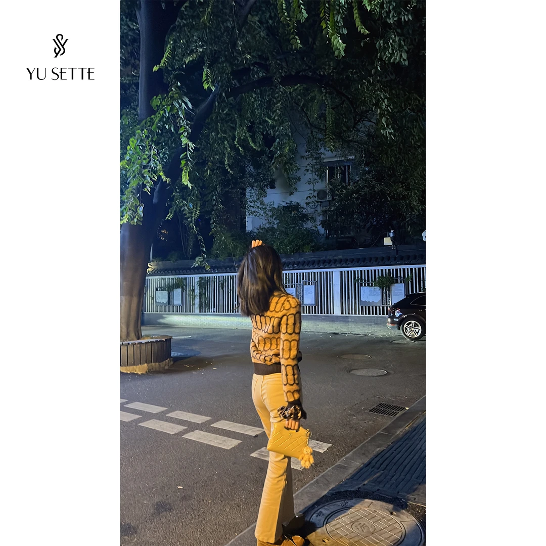 遇儿推荐【一叶知秋】气质咖色开衫毛衫20240173