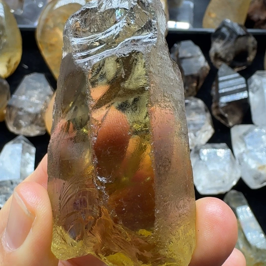 石材巴西黄水晶原石94克