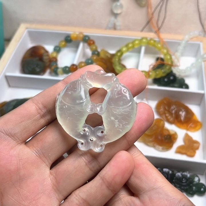 未镶嵌蛇纹石玉颈饰