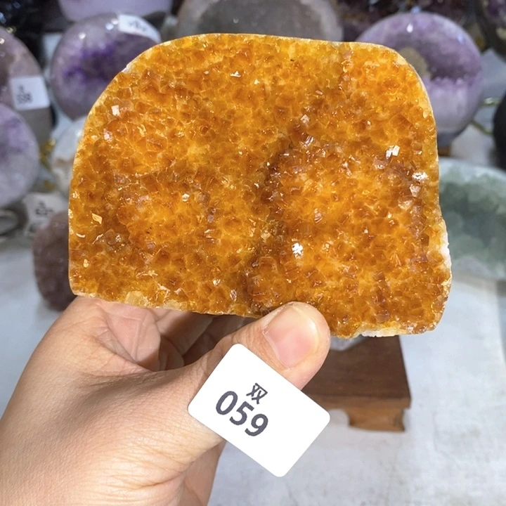 未镶嵌水晶大型摆件（非配饰）