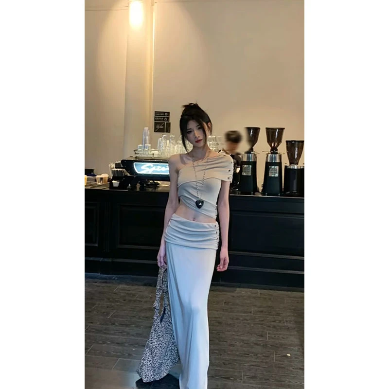 辣妹纯欲气质设计感小众短款露肩短袖上衣高腰包臀a字半身裙套装