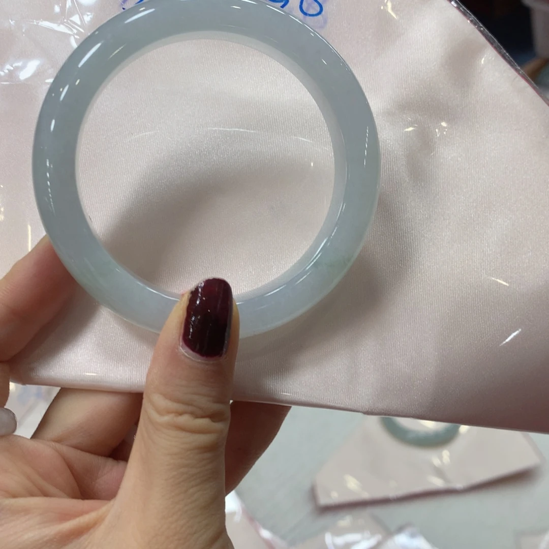 翡翠未镶嵌手镯买断