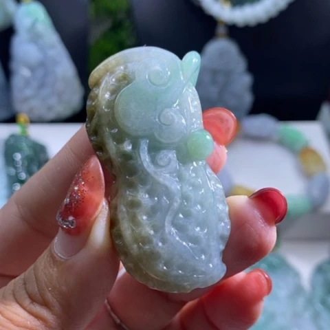 【闪购商品】颈饰未镶嵌翡翠花生