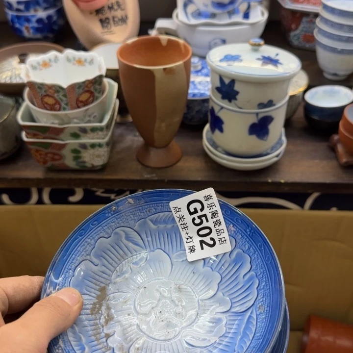 瓷片L****7哈哈哈哈姐姐哈哈