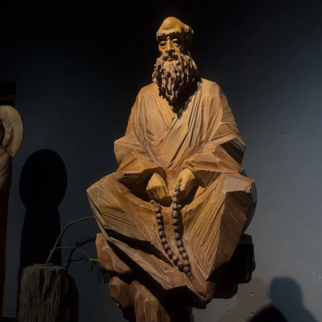 放***生楠木坐亦禅达摩祖师