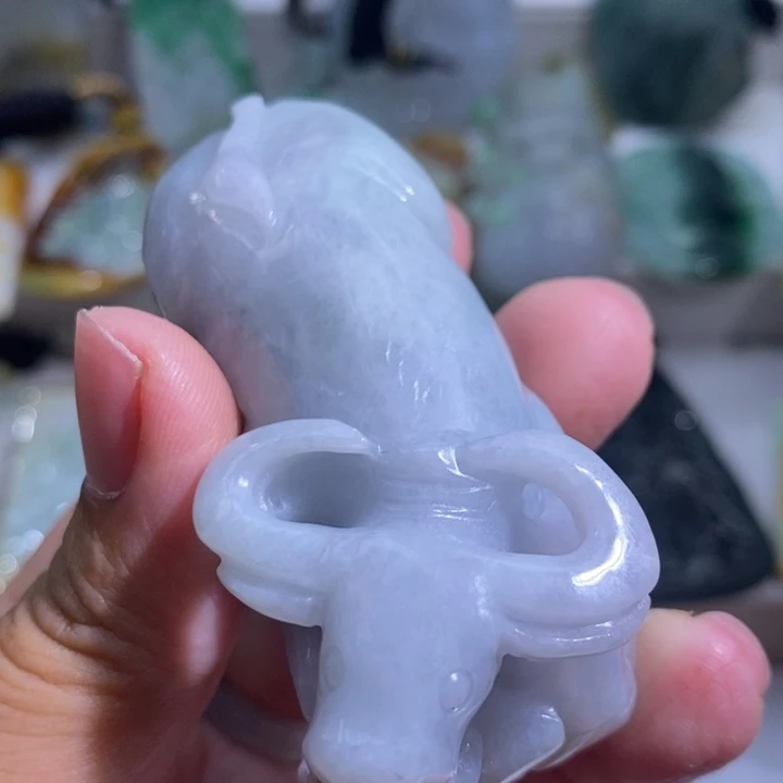 【闪购商品】颈饰未镶嵌翡翠牛