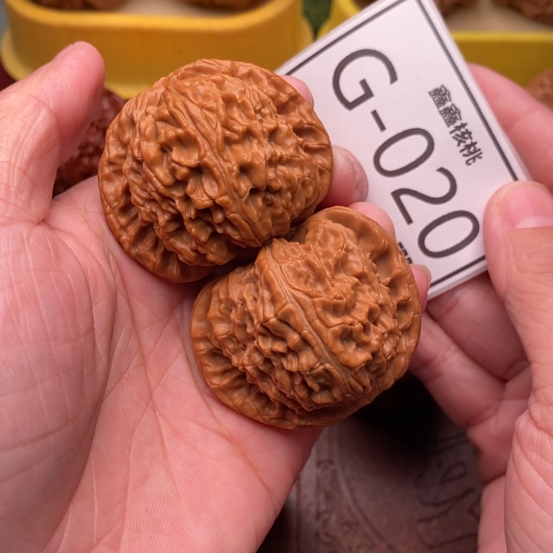 文玩核桃把件闷白43