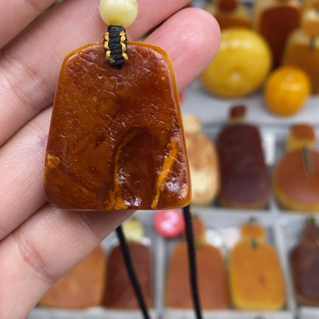 琥珀未镶嵌珠宝奇石