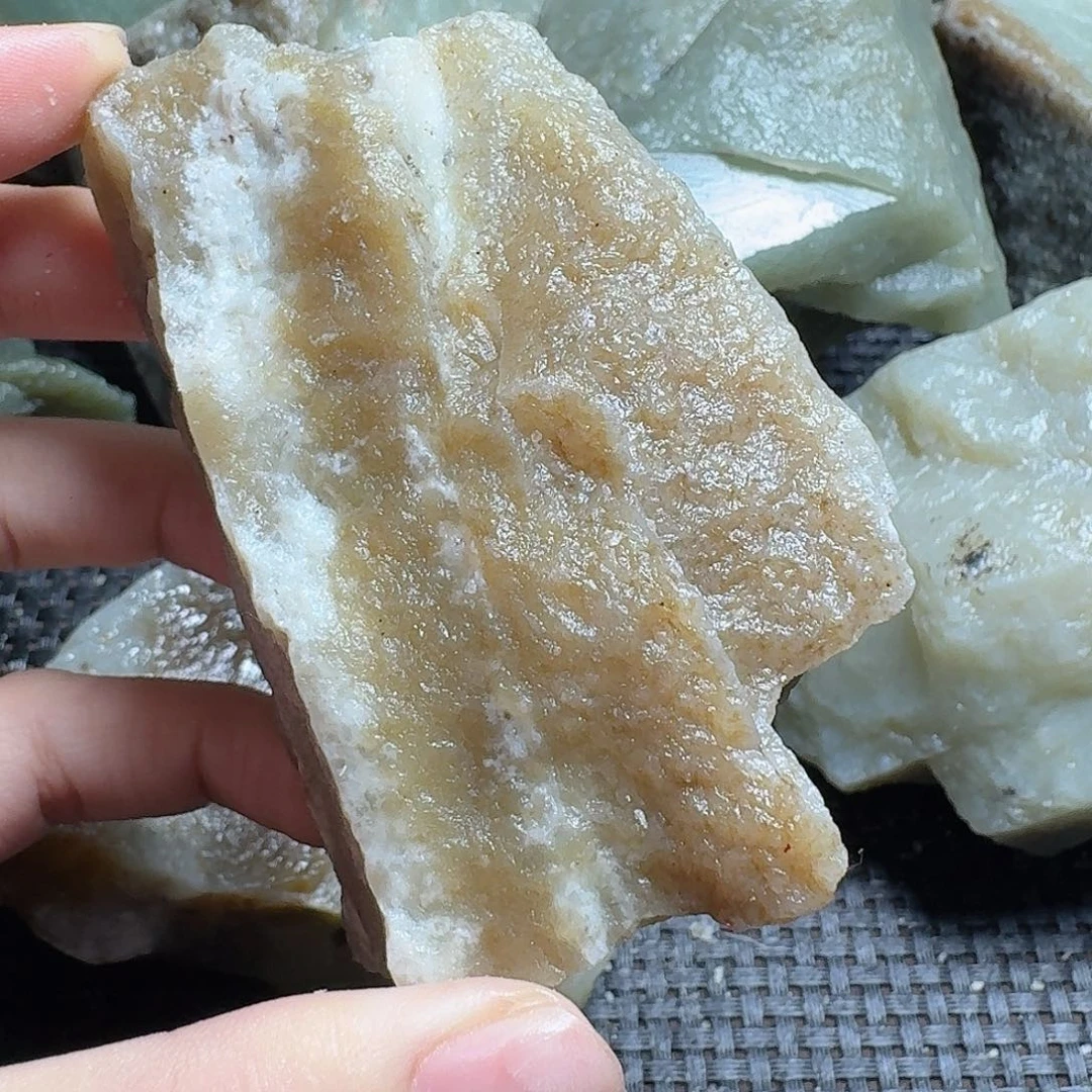 和田玉（糖玉）未镶嵌颈饰