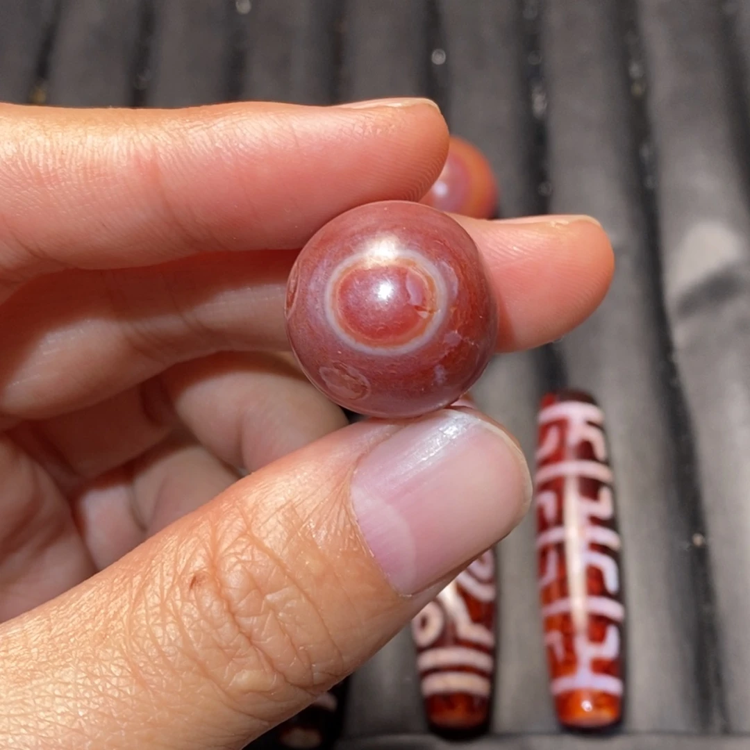 玛瑙/玉髓颈饰未镶嵌雷*哥